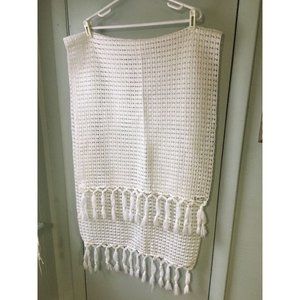 Vintage BEN GOODMAN MODE MAKERS white acrylic lacey fringe SCARF SHAWL Japan